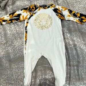 Versace bodysuit unisex 3months - 6 months